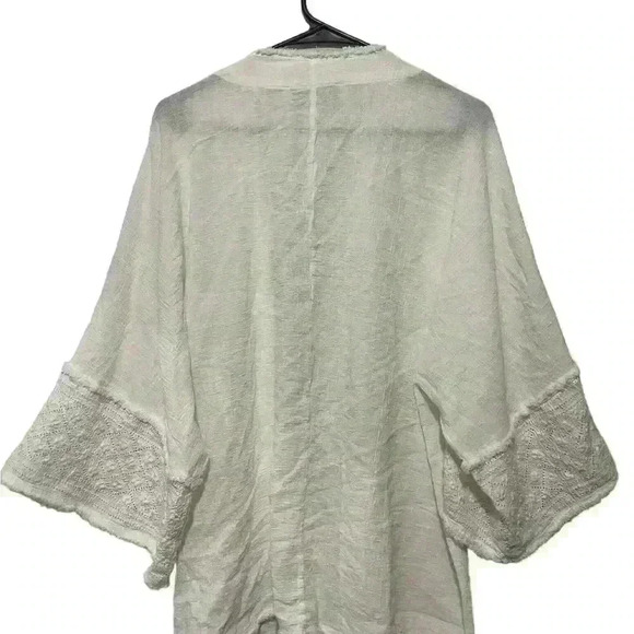 Gorgeous White/Off-White Kimono-Like Cardigan By Zara!! Size Xs/S - Picture 4 of 4